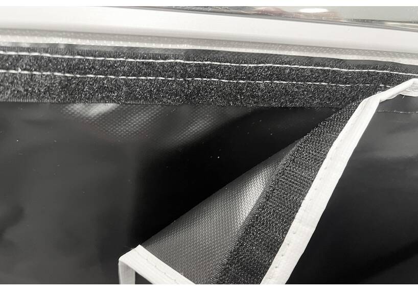 Wohnwagenschürtze / WINDBLENDE maßgeschneidert heavy duty 60 cm, mit Klettband, schwarz